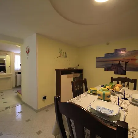 Dolls House Apartment *