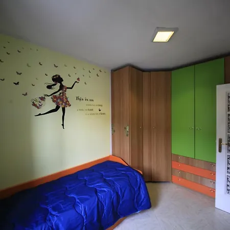 Dolls House Apartment *