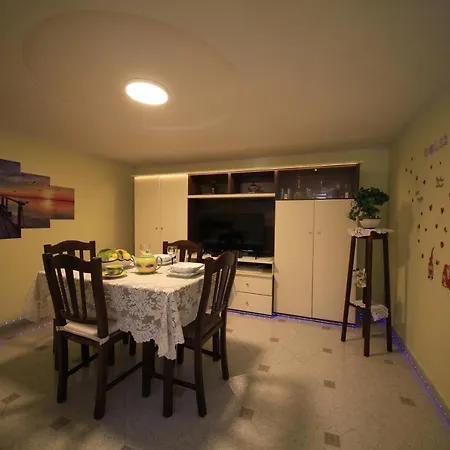 Apartman Dolls House